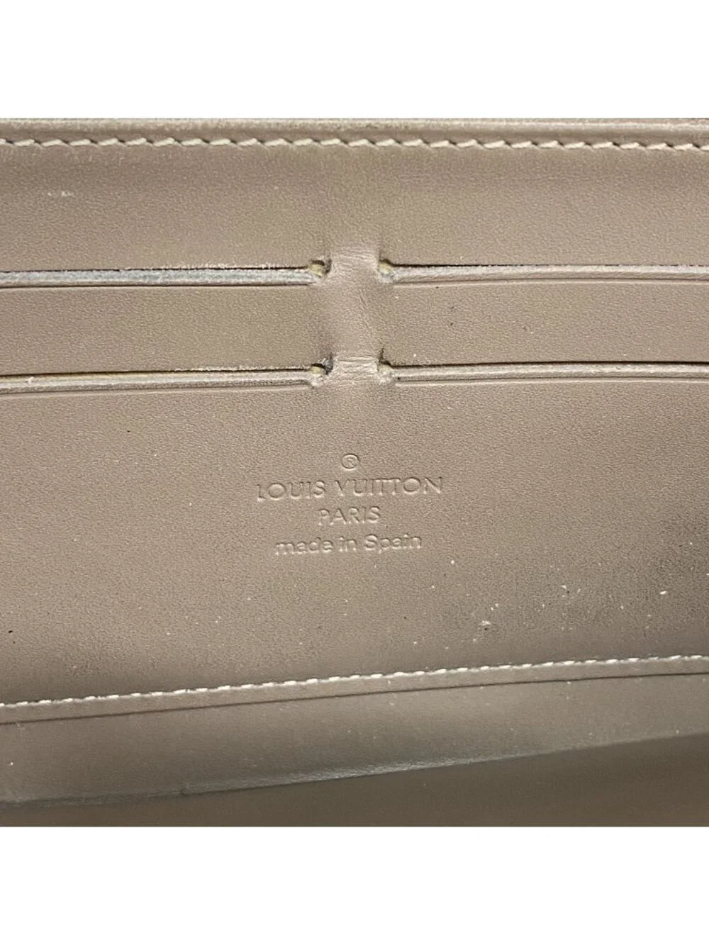 Louis Vuitton Wallet Vernis Zippy Beige Poodle